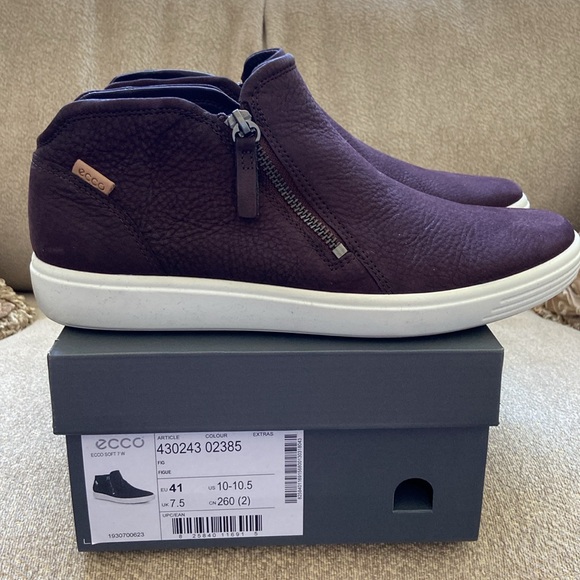 Ecco Shoes - EUC Vintage ECCO Soft 7 Ladies Zip Bootie Warm Fig, Size 41 (US 10-10.5)